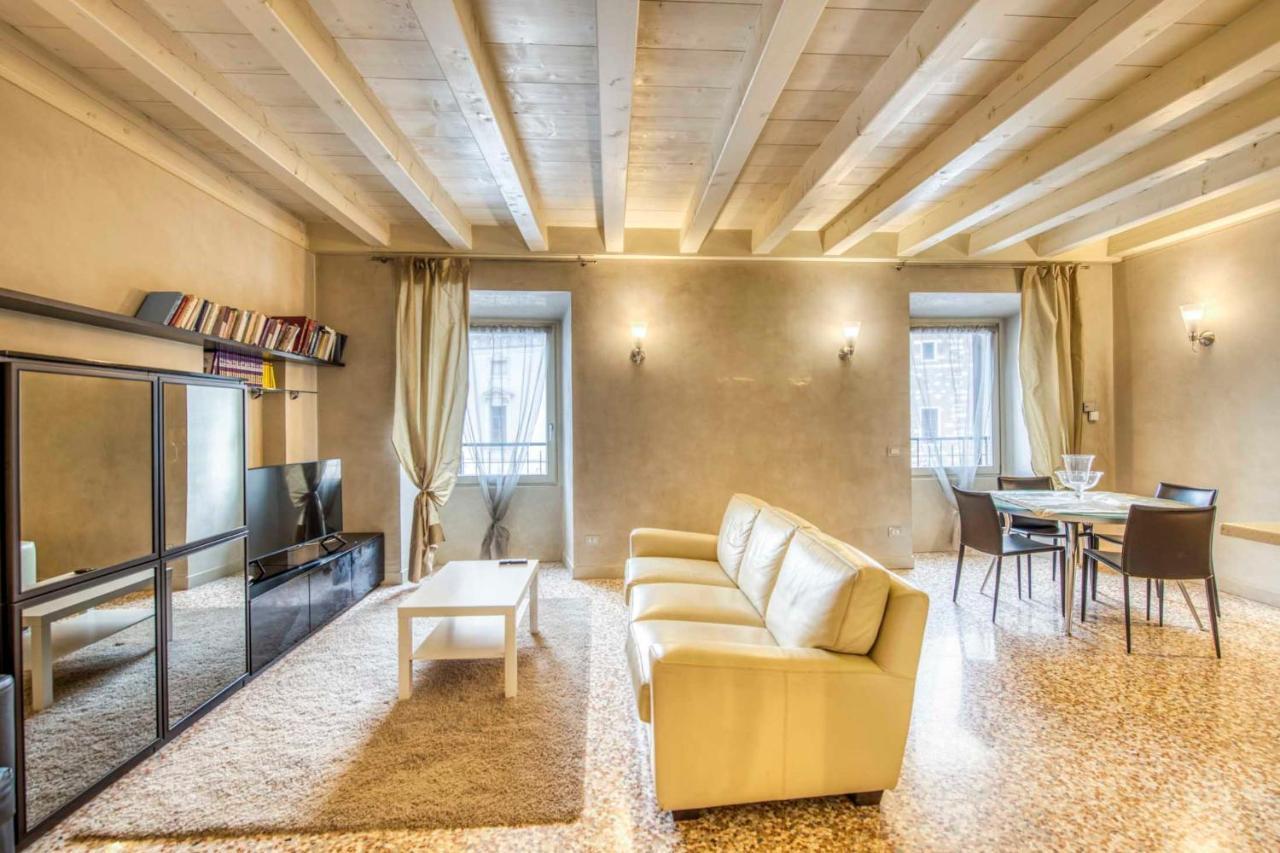 Apartmentsarena - Suite Mercatorum - Piazza Erbe Verona Ngoại thất bức ảnh