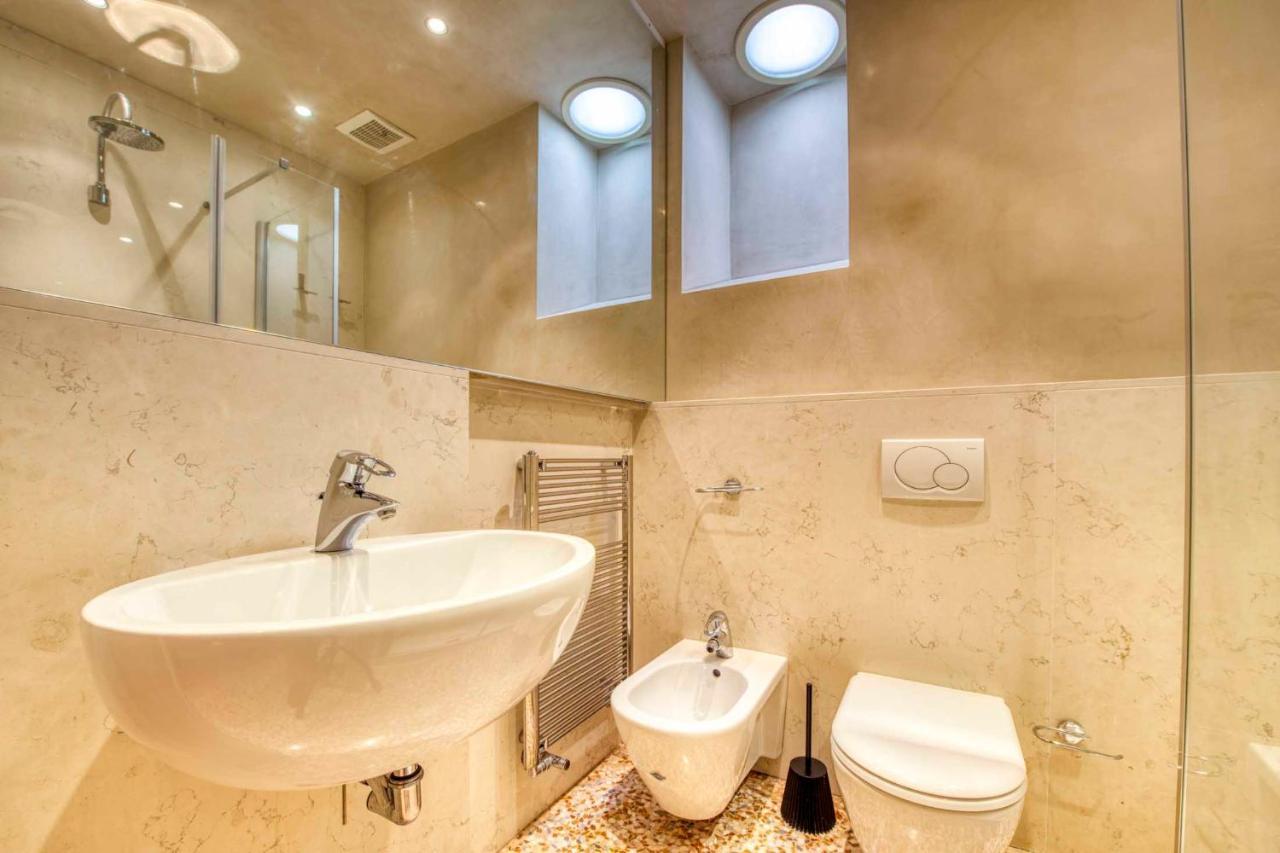 Apartmentsarena - Suite Mercatorum - Piazza Erbe Verona Ngoại thất bức ảnh